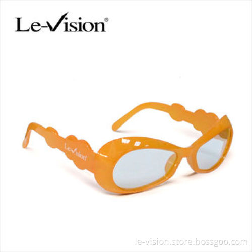 Children's Polarized 3D Glasses for Passive Cinema